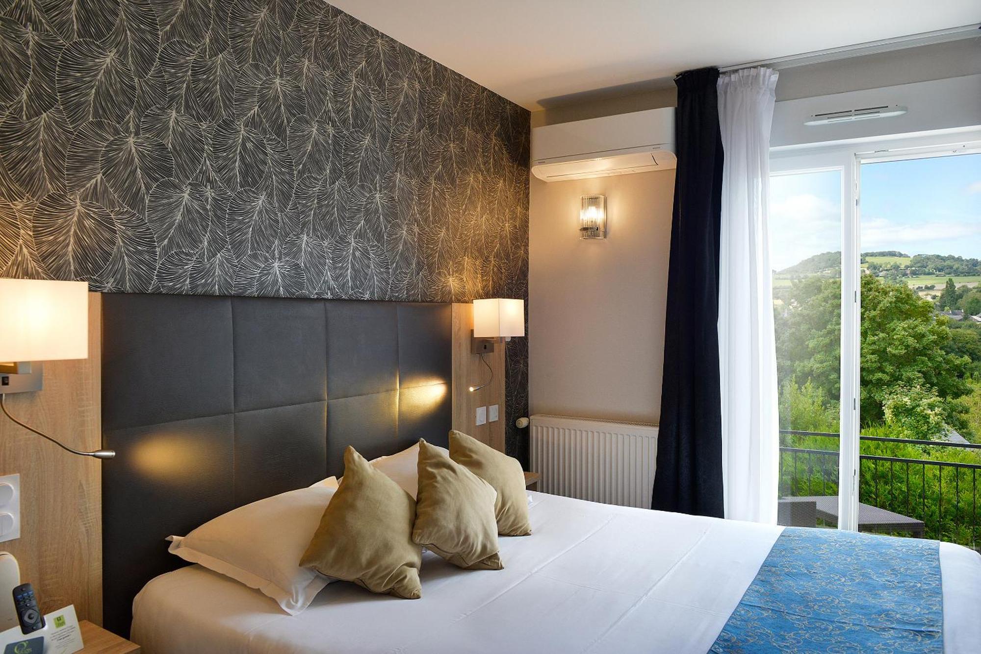 Logis Hotel Spa Restaurant Au Site Normand Clecy Ngoại thất bức ảnh