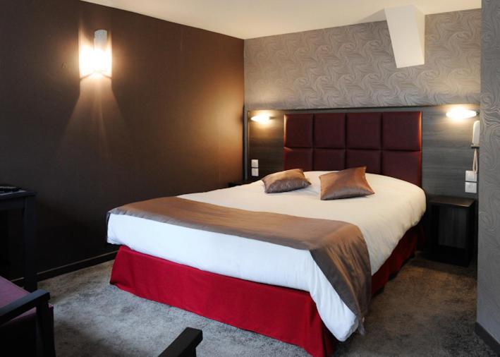 Logis Hotel Spa Restaurant Au Site Normand Clecy Ngoại thất bức ảnh